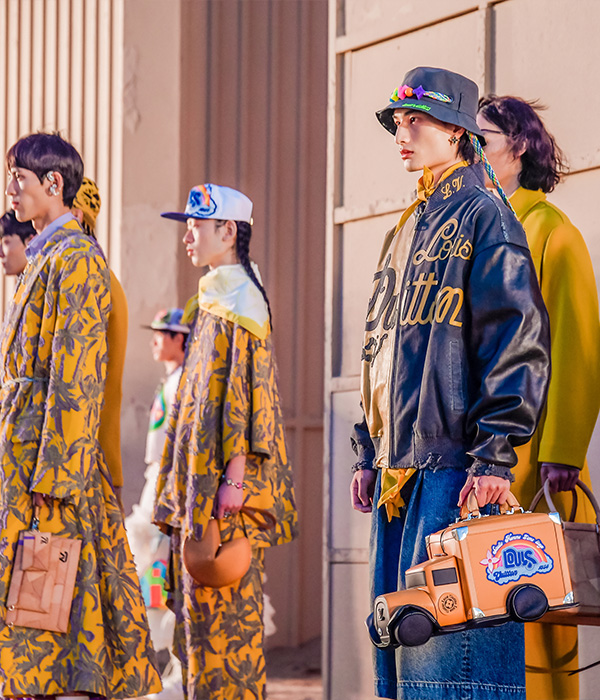 Louis Vuitton men's SS23, el desfile del spin off en Aranya (China)