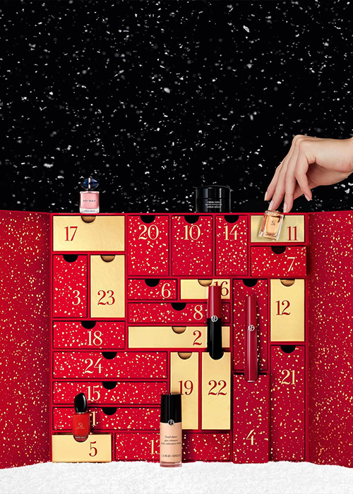 MUST HAVE ARMANI ADVENT CALENDAR 2022